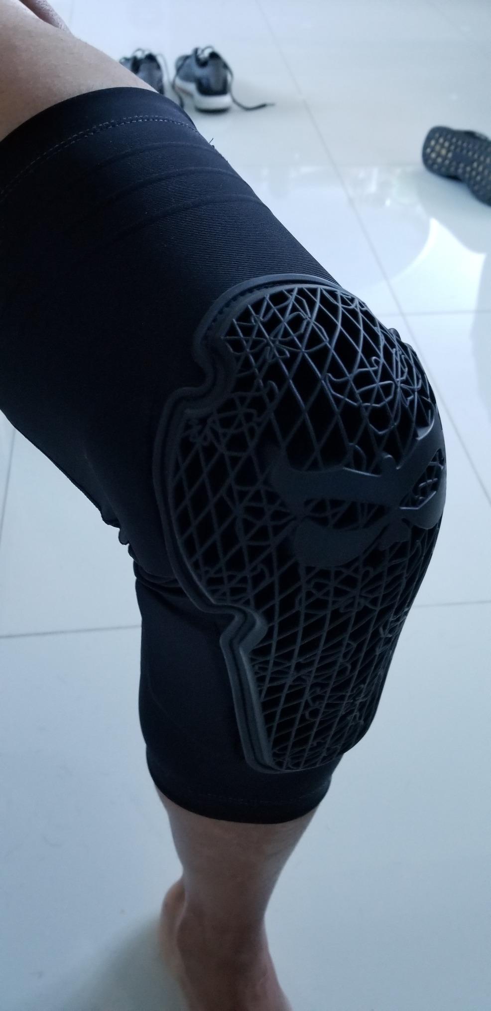 KALI PROTECTIVES Unisex Adult Strike Knee/Shin Guards - Breathable, Flexible, Non-Slip, Pull-On Protective Knee/Shin Pads for Off-Roading, BMX, Mountain Biking, Road Cycling customer photo 2