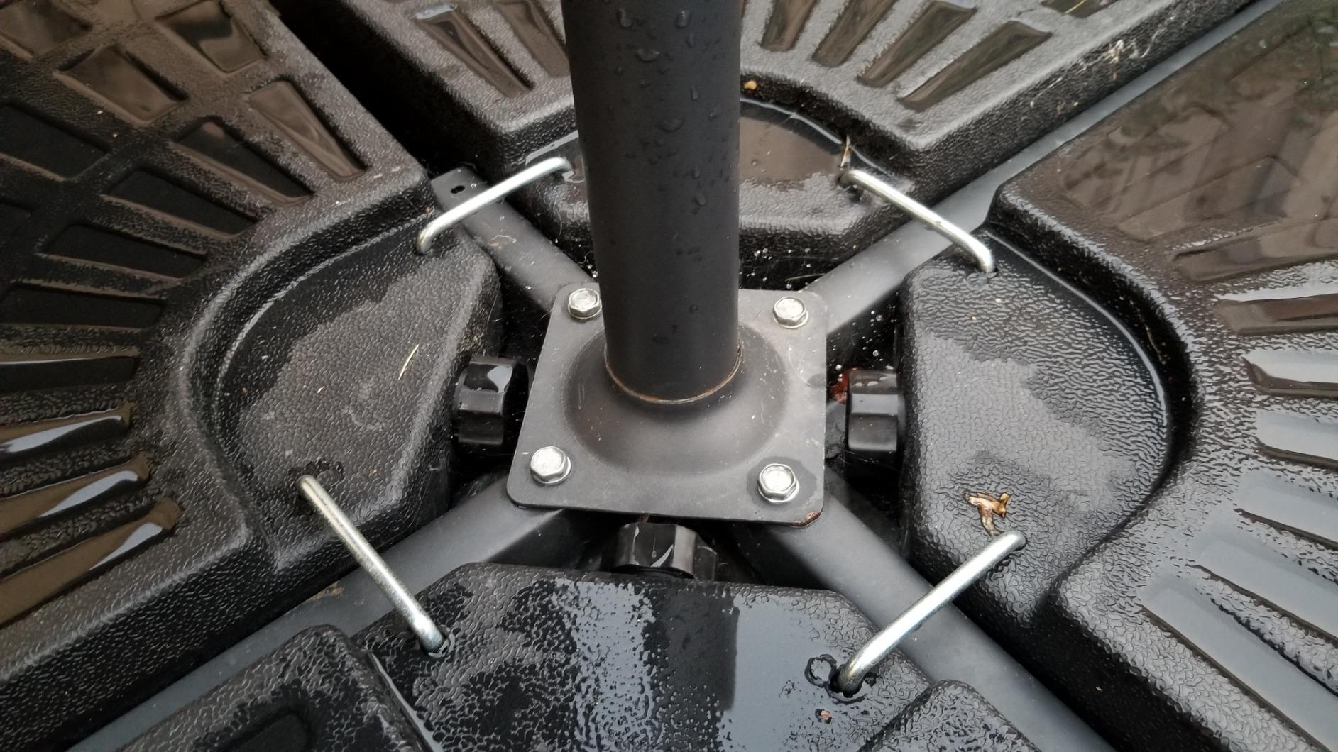Best Choice Products 4-Piece 158lb Capacity Cantilever Offset Patio Umbrella Circular Base Stand w/Carry Handles, Easy-Fill Spouts, Base Connector Hooks, UV Stability - Black customer photo 1