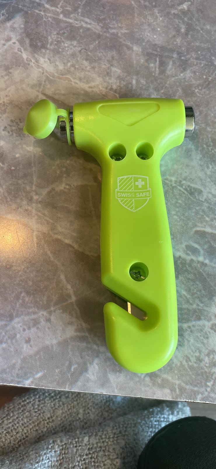 Swiss Safe Car Safety Hammer Window Breaker Tool with Seatbelt Cutter customer photo 1