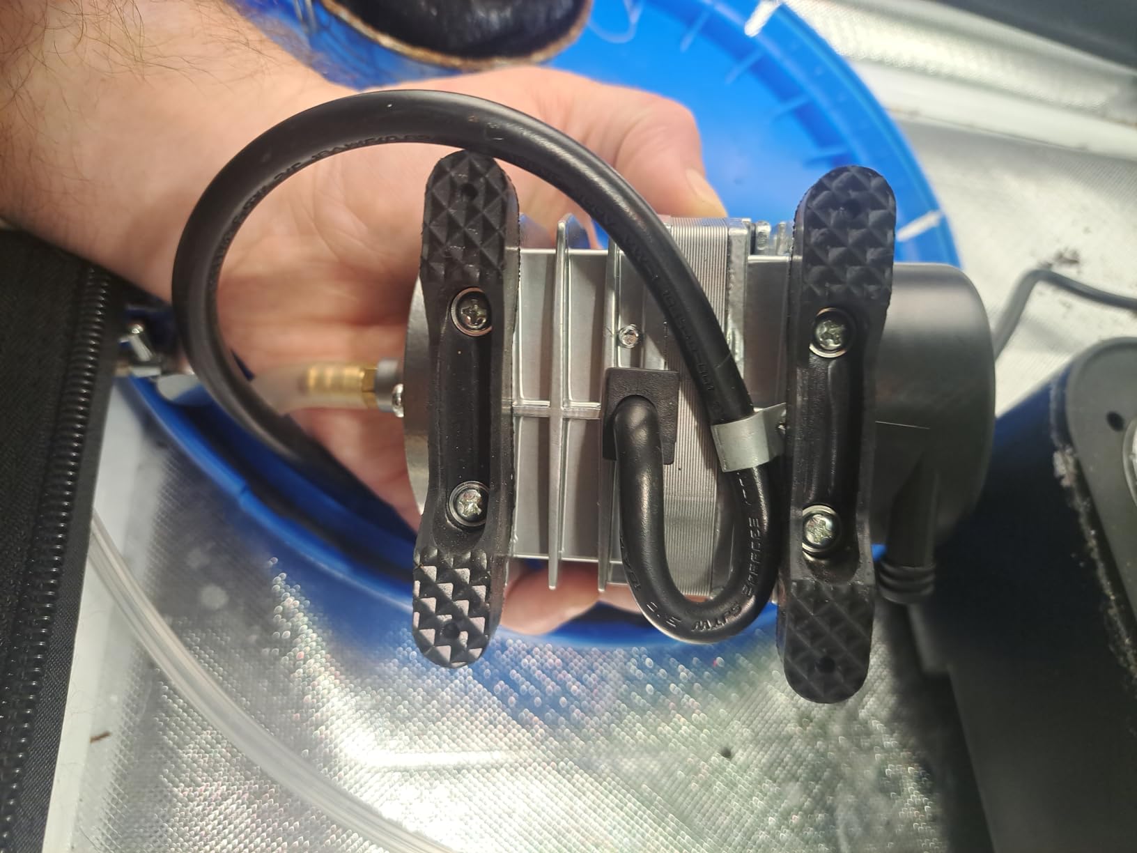 Simple Deluxe Air Pump with Adjustable Air Flow Outlets for Aquarium, Fish Tank and Hydroponic Systems customer photo 1