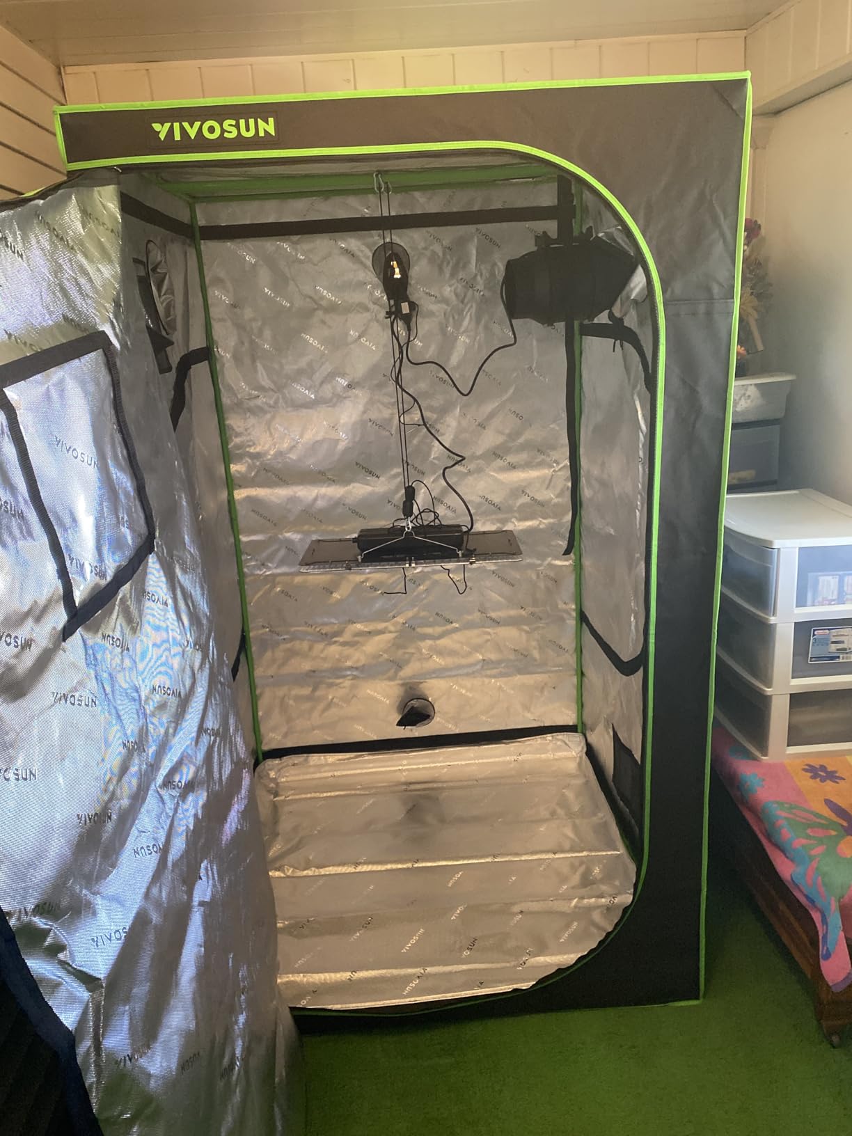 VIVOSUN 2.7x2.7ft Grow Tent Kit 150W LED A22 WiFi Control Grow System customer photo 1