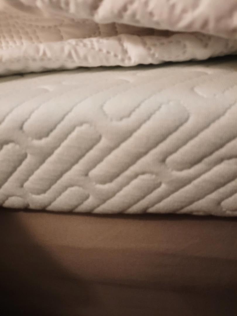 VALUXE 3 Inch Gel Memory Foam Mattress Topper Queen Size High Density Cooling Pad Pressure Relief Bed Topper (with Removable & Washable Bamboo Cover) customer photo 1