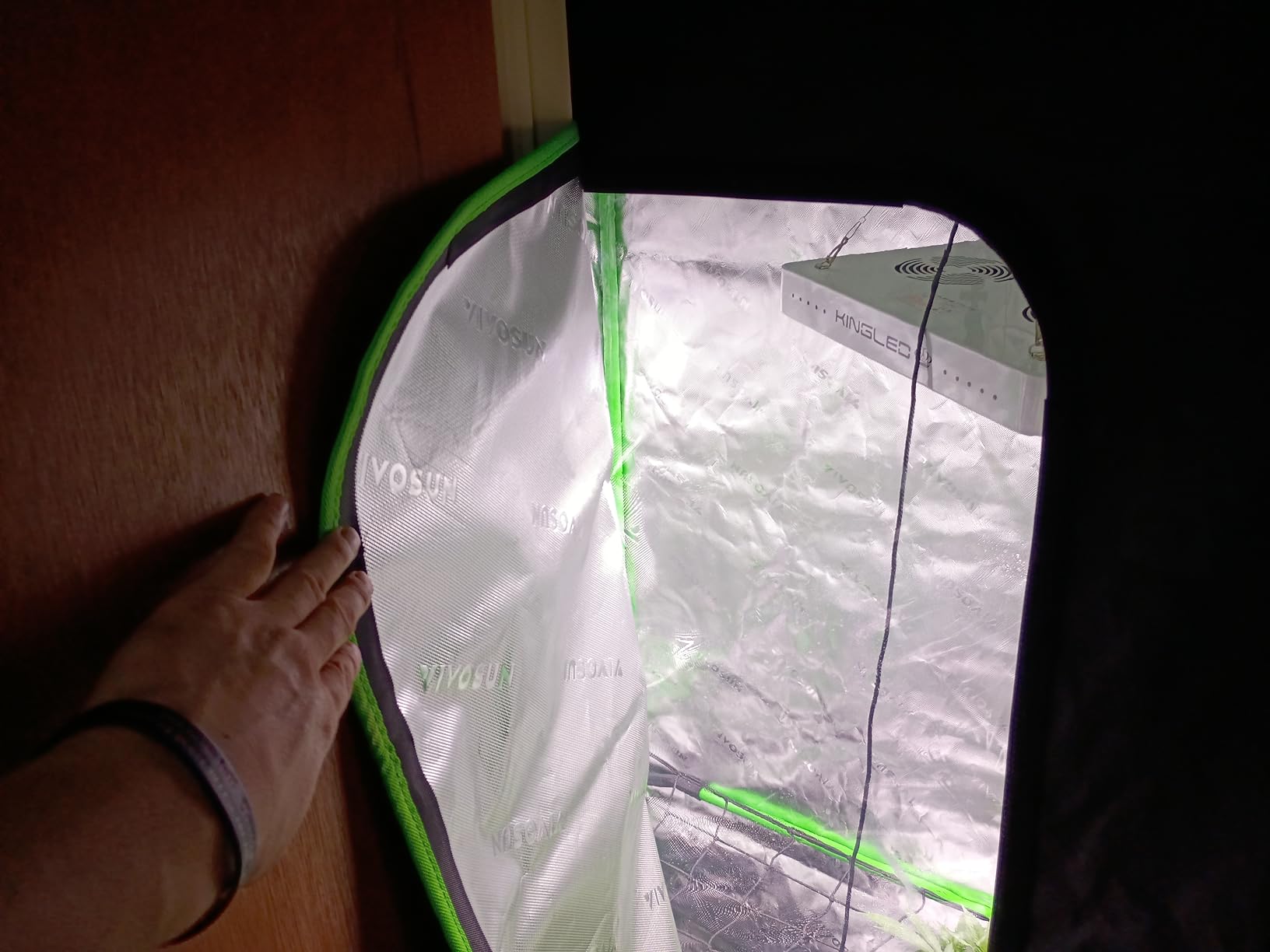 VIVOSUN PRO Grow Tent 2x4 Indoor Grow Tents 24