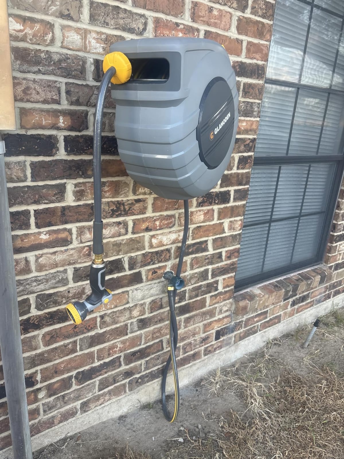 GLAHODEN 1/2 in x 100 ft Retractable Garden Hose Reel with Automatic Rewind customer photo 1