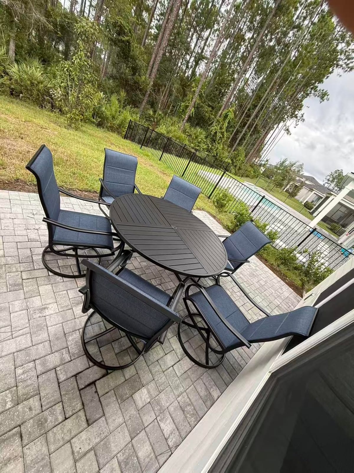 Sophia & William Patio Dining Set for 6, Round Table & Swivel Chairs, Blue customer photo 2