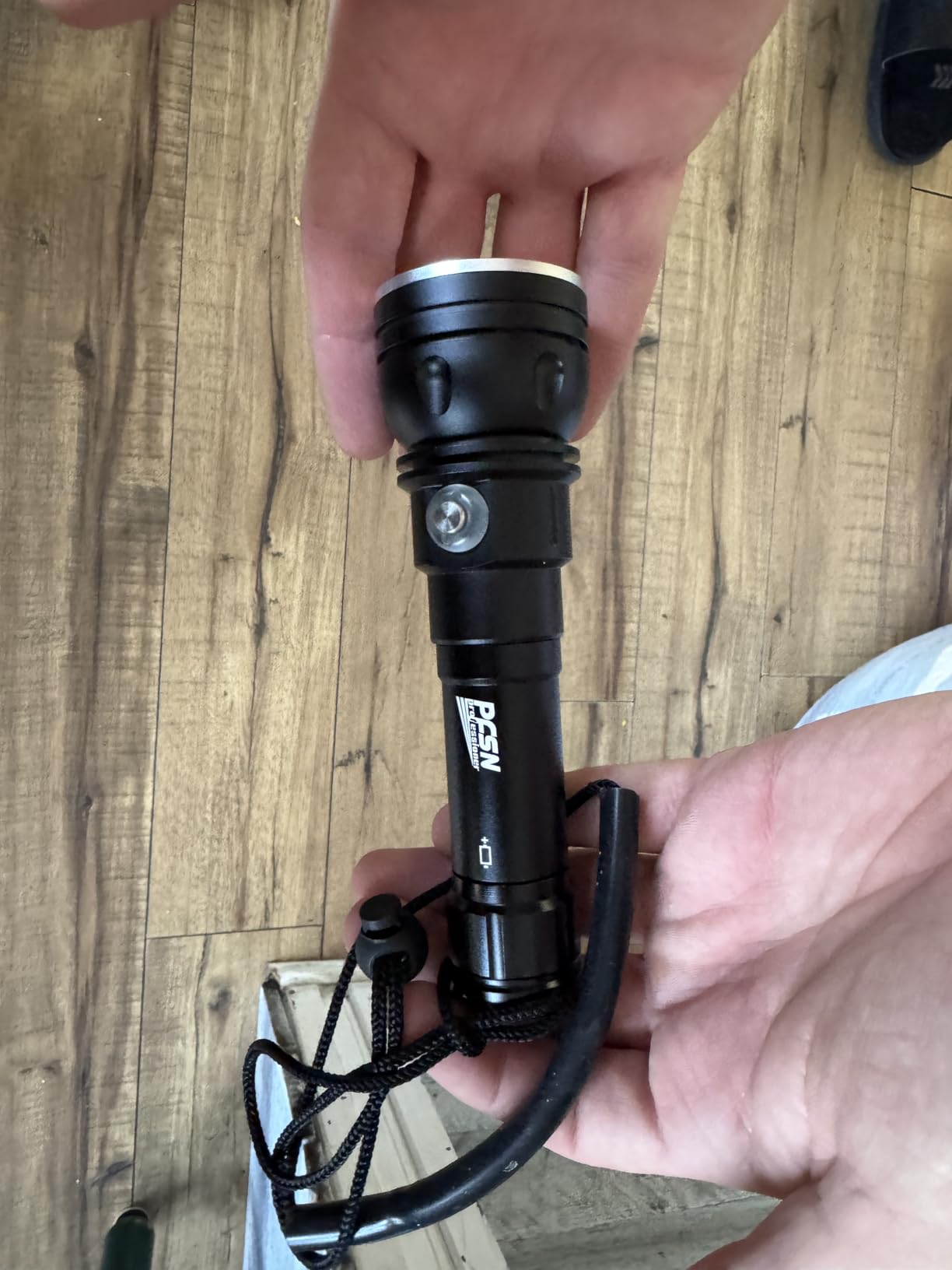 PFSN 3000 Lumens Dive Light with Lockable Switch, 150m Underwater Waterproof, 20H Runtime, 400m Long Narrow Beam, Rechargeable Professional Scuba Diving Flashlight for Night Diving, Caving, Snorkeling customer photo 1