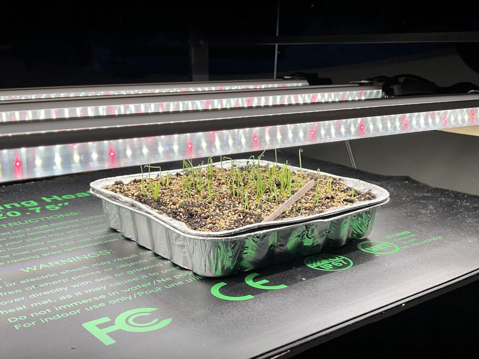 LED Grow Light Full Spectrum Light Linkable 5000K Daylight + 660nm Red Indoor Plant Lighting Fixture (2 FT) customer photo 2