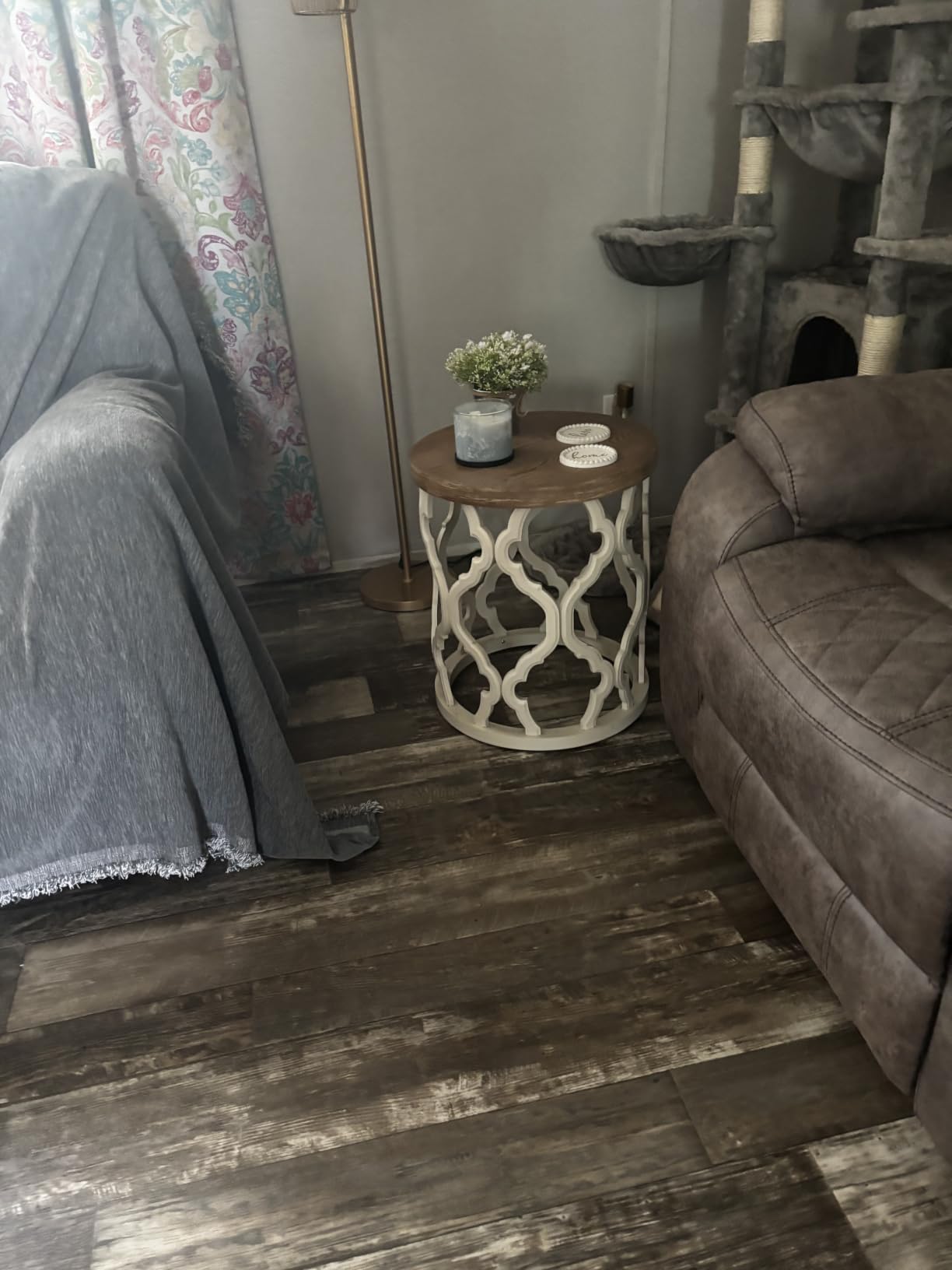 karlott Farmhouse Coffee Table, French Country Round Coffee Table, Beige customer photo 2