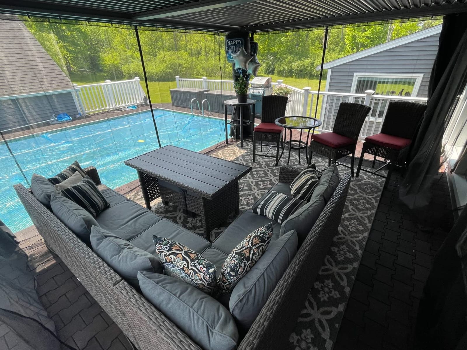 Domi 10x12 Aluminum Outdoor Louvered Pergola with Curtains and Netting customer photo 1