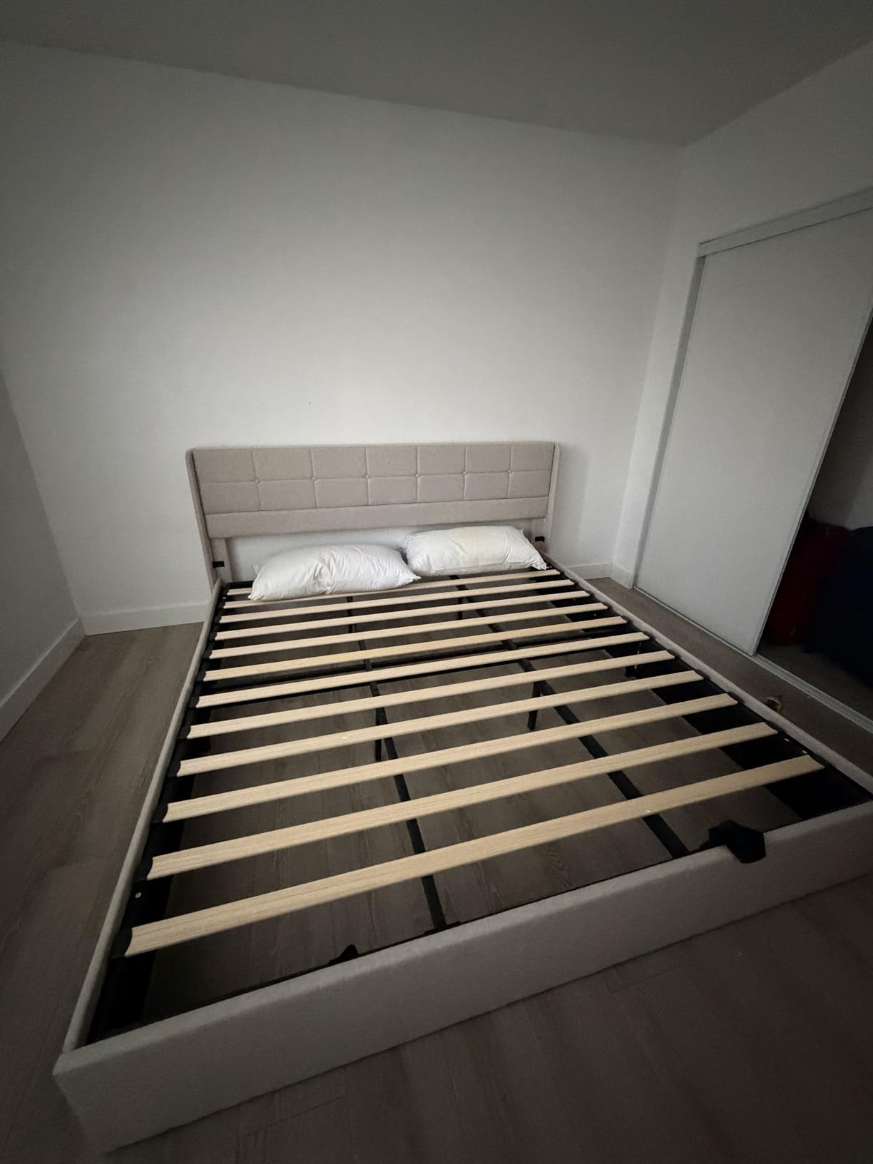 Lifezone King Size Lift Up Storage Bed Frame, Linen Upholstered King Platform with Button Tufted Wingback Headboard and Under-Bed Storage, Hydraulic Support, No Box Spring Needed, Noise Free, Beige customer photo 2