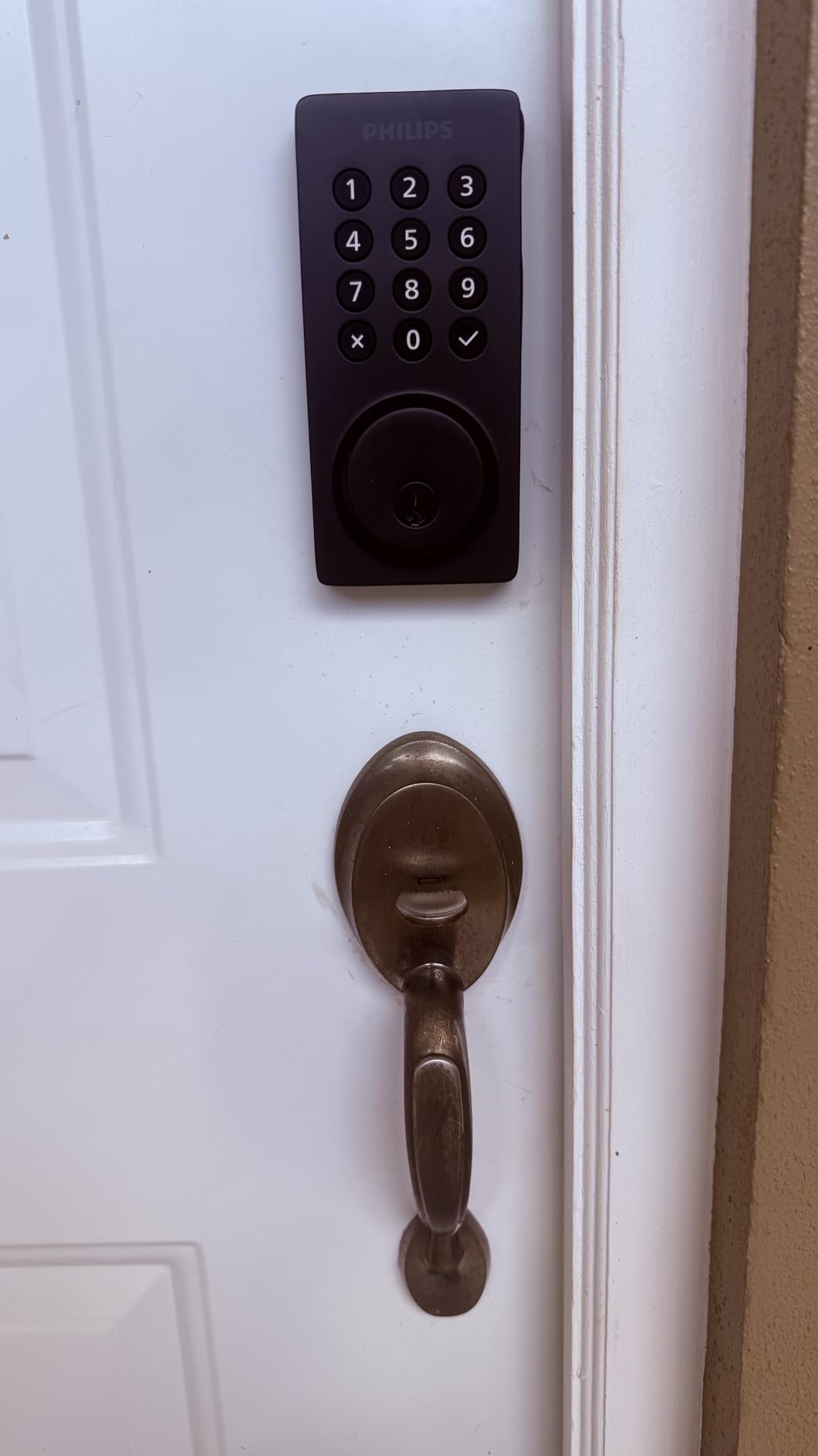 Philips WiFi Smart Keypad Deadbolt Lock, App Remote Control, No Hub Needed customer photo 2