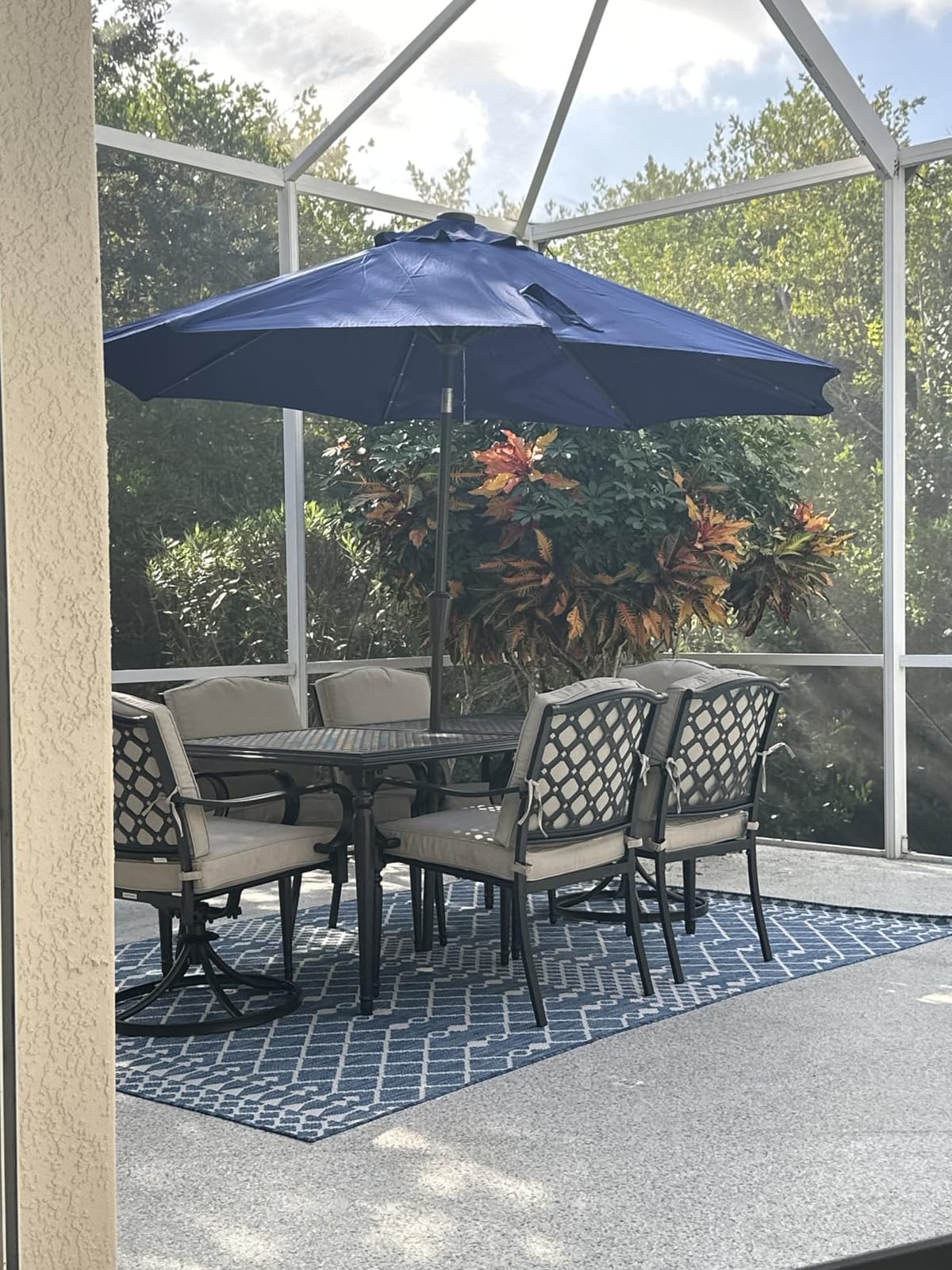 JEAREY 9' Patio Umbrella with Solar Lights, LED Umbrella, Beige customer photo 2