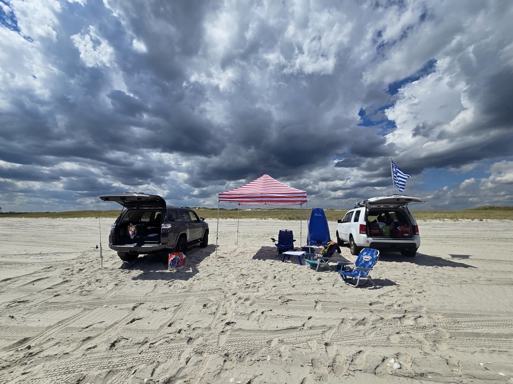 Tradesparker 10x10 Pop Up Canopy Tent,Commercial Movable Canopy with ApexCore LED&Rugged Casters-Instant Easy Setup Shelter Canopies with Weight Bags&Stakes for Outdoor Events Markets Vendors,White customer photo 1
