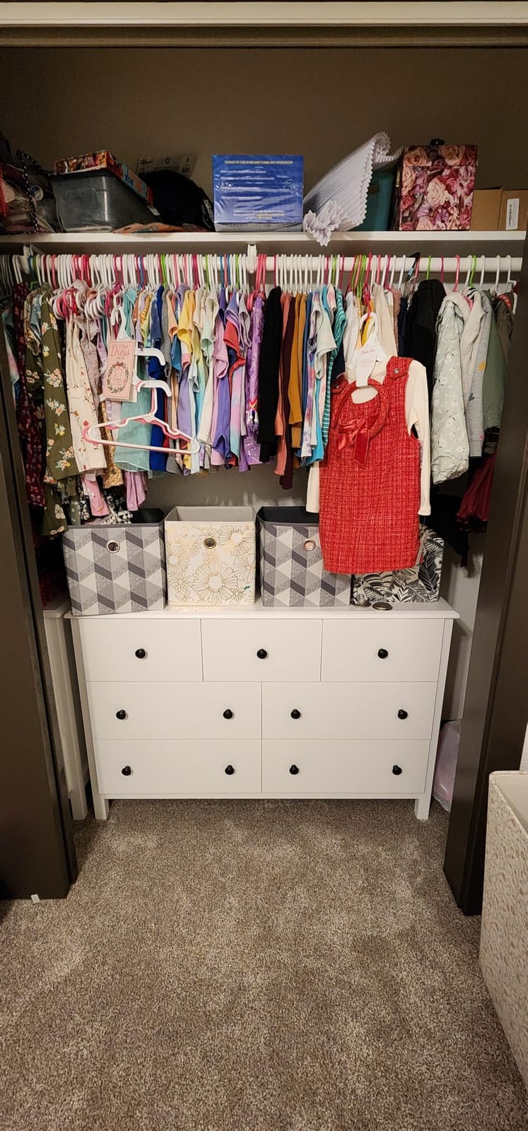HOUROM Walnut Dresser for Bedroom,63
