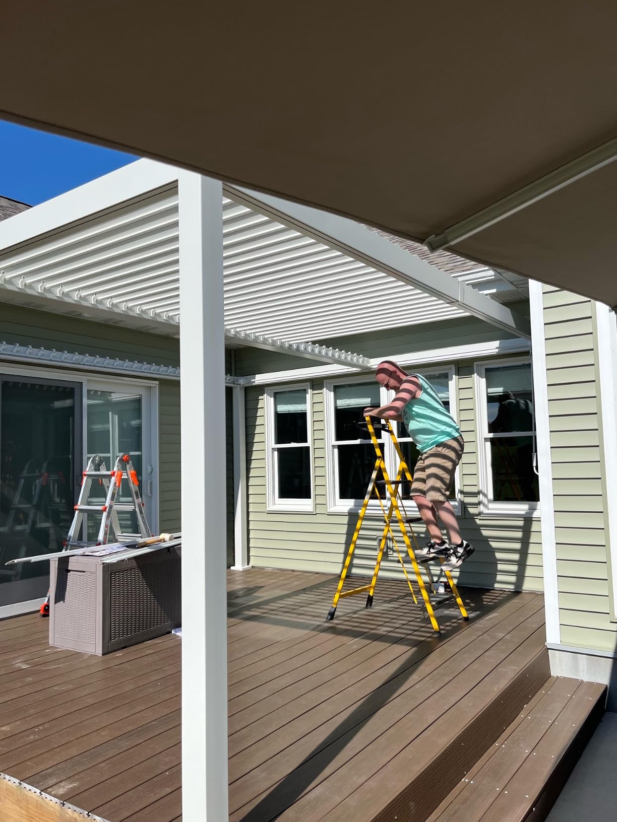Kozyard Outdoor Louvered Pergola 12' x 12' Sun Shade Aluminum Patio Shelter customer photo 1